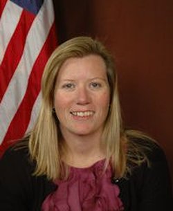Erin Lynch Prata